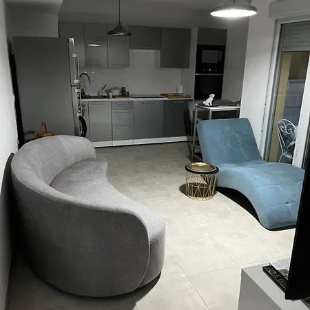 Neptune Homestay szállás Villeneuve-Loubet